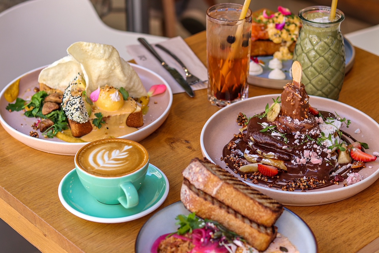 What are best specialty coffee shops in Barcelona?